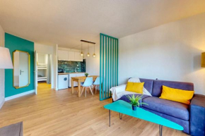 Logement climatisé balcon plage parc-expo Arena